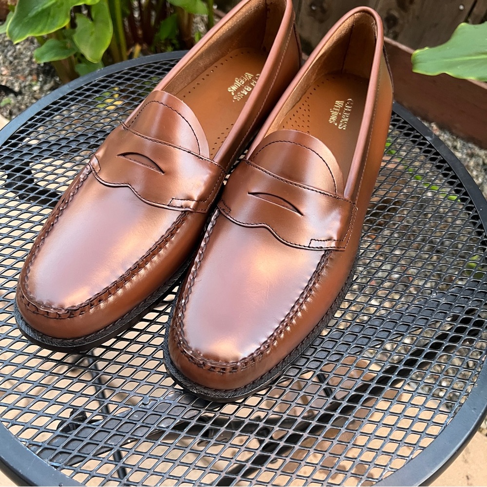 GH Bass Weejuns Classic Brown Leather Loafers